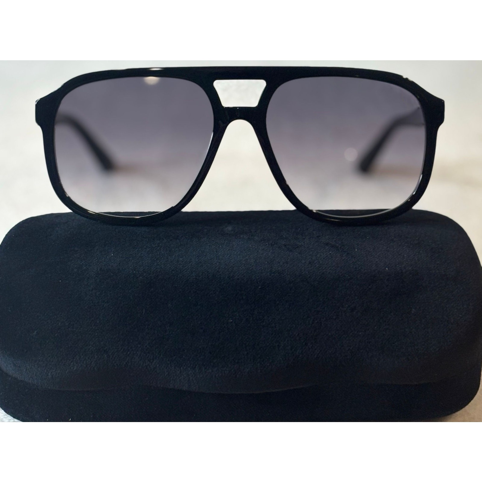 Brand New Gucci Sunglasses  Gg1188s 002 Size 5817140 M
